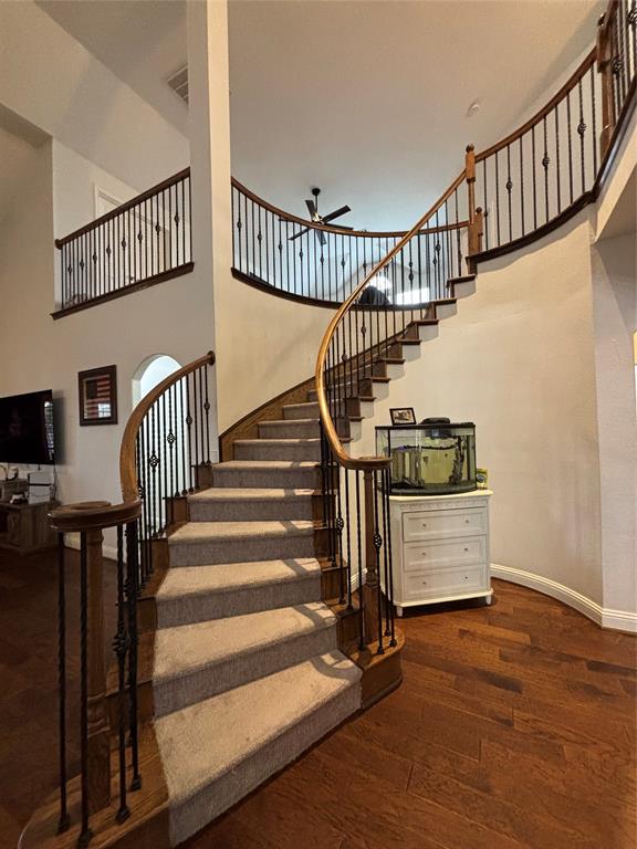 1549 Alamo Bell Way