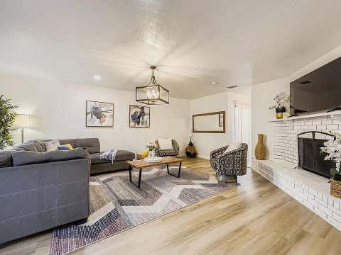 Photo of 2001 Newbury Drive, Arlington, TX 76014 (MLS # 21347975)