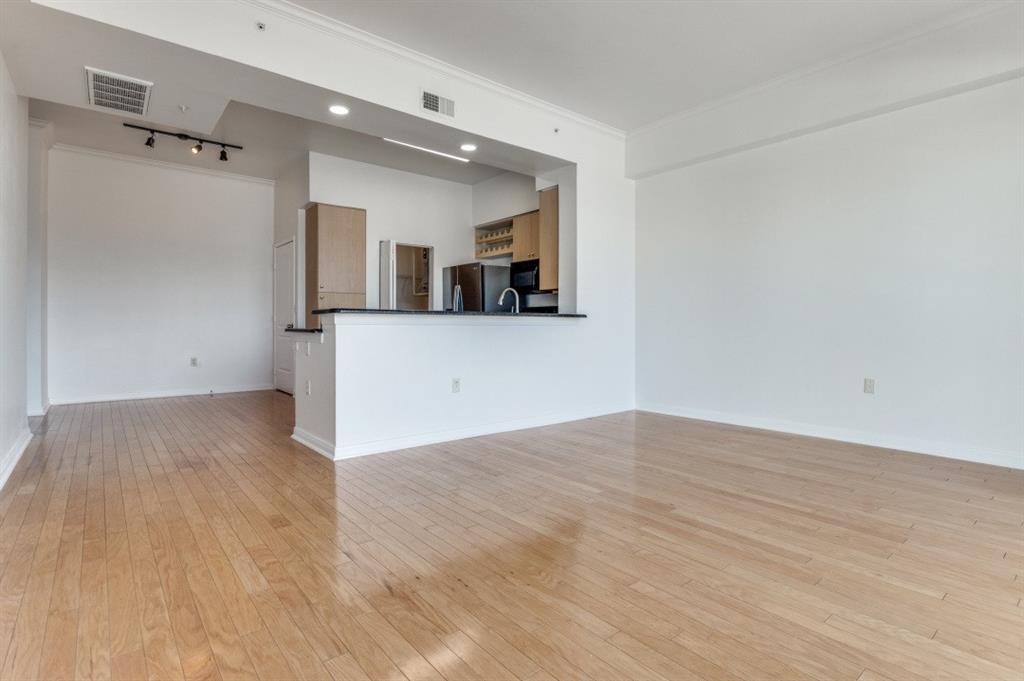 Renaissance On Turtle Creek Condo - Residential