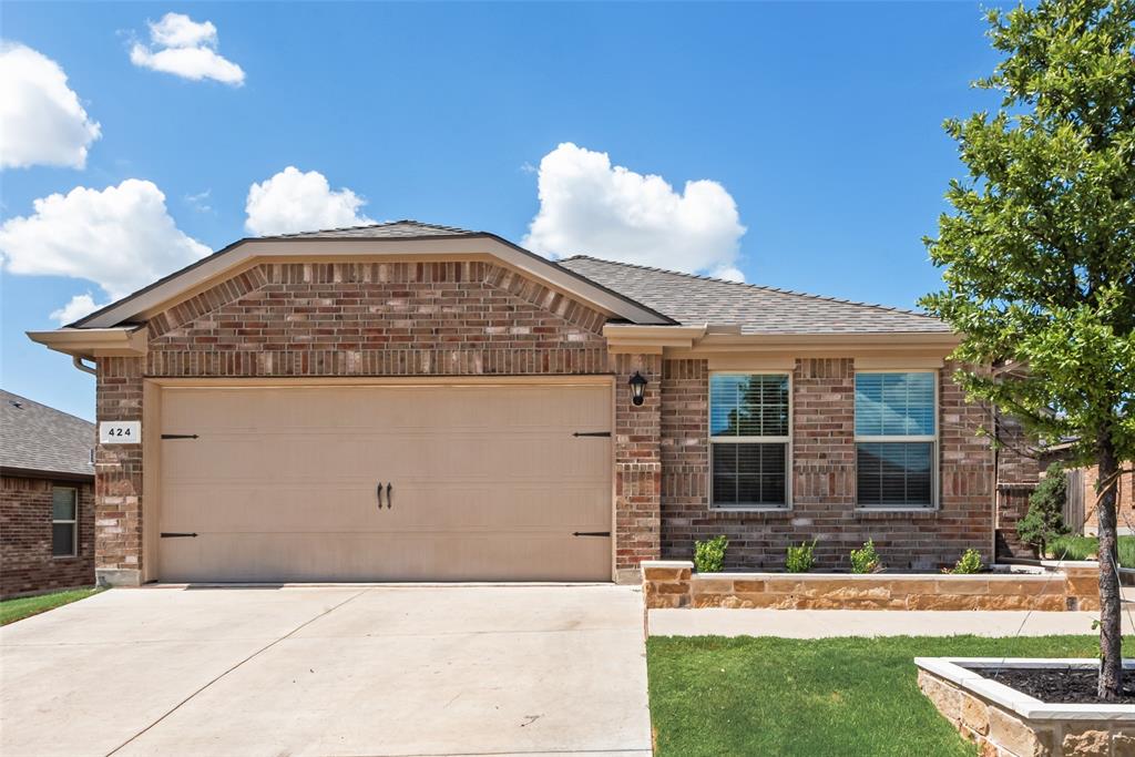 424 Foxhunter Street