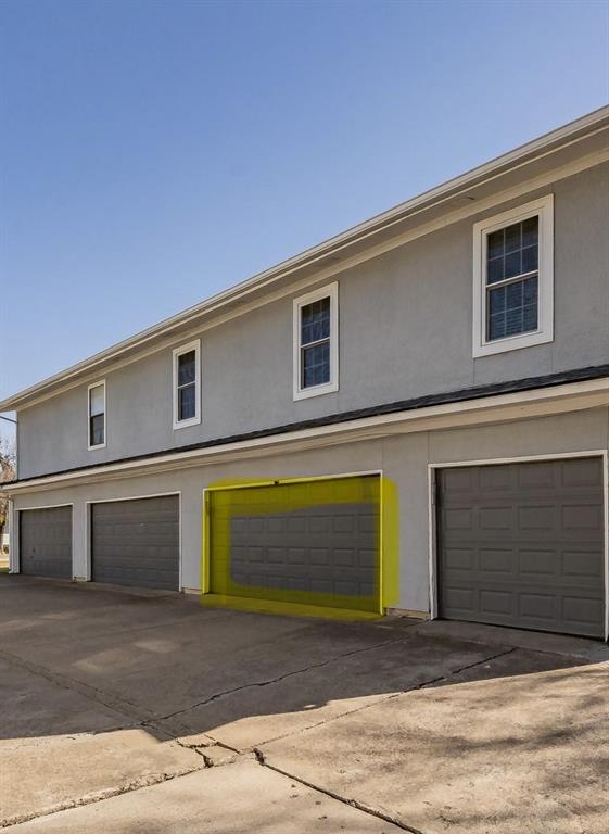 Cedar Ridge At Hurst Twnhms - Residential