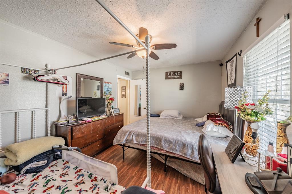 Cedar Ridge At Hurst Twnhms - Residential