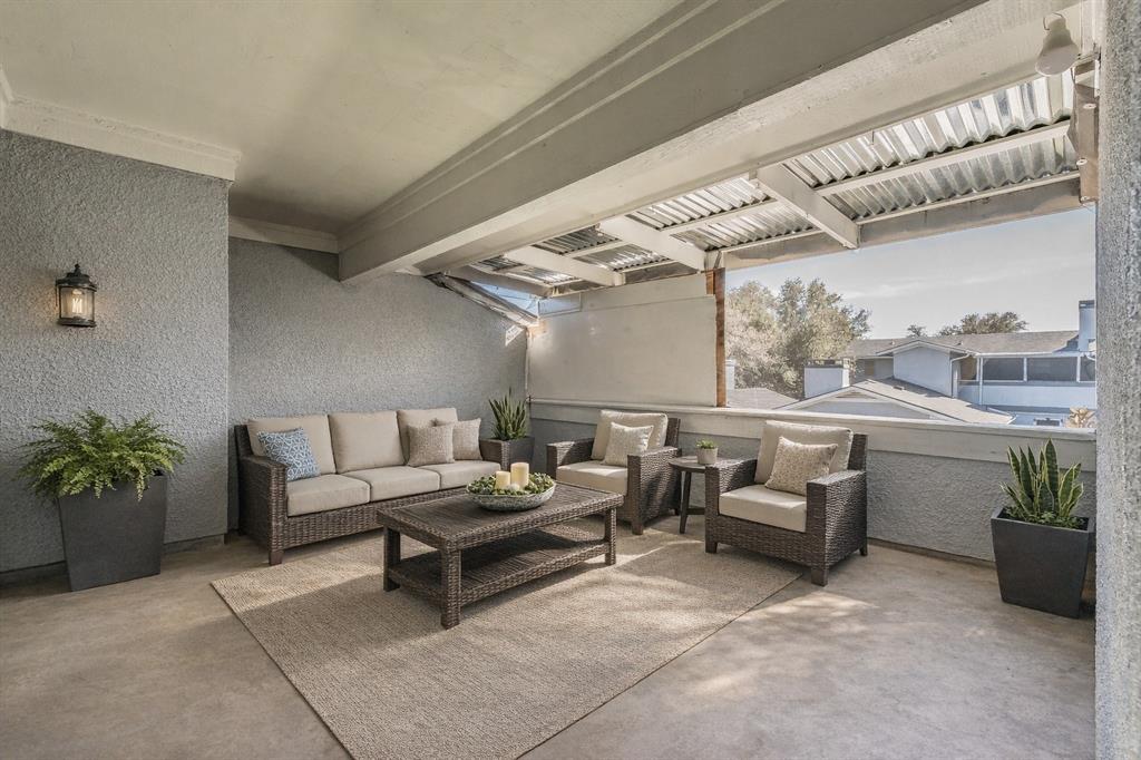 Cedar Ridge At Hurst Twnhms - Residential