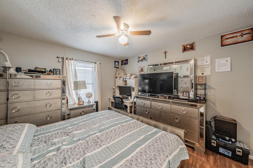 Cedar Ridge At Hurst Twnhms - Residential