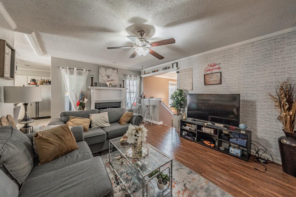 Cedar Ridge At Hurst Twnhms - Residential