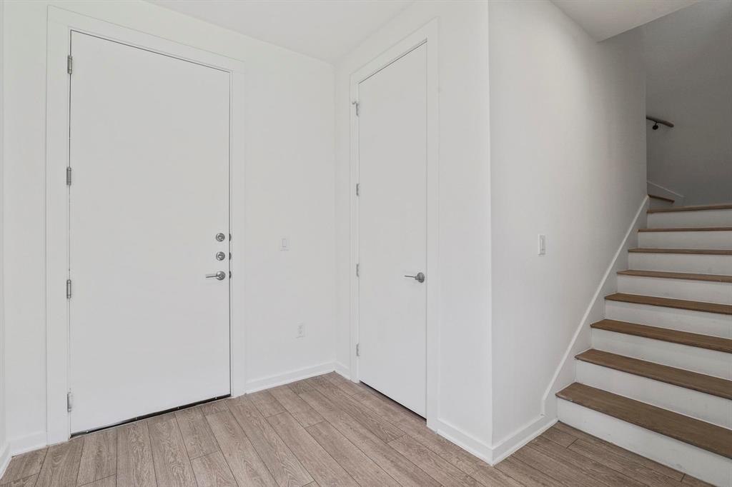 Dallas Land & Loan 02 - Residential Lease