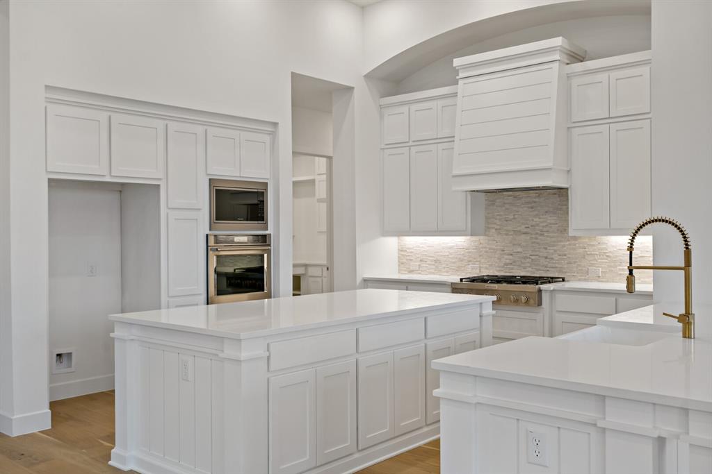 2301 Oaklawn Drive