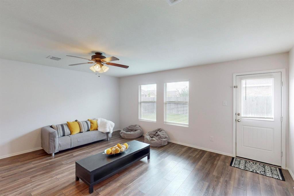 Primrose Xing Ph 4 - Residential