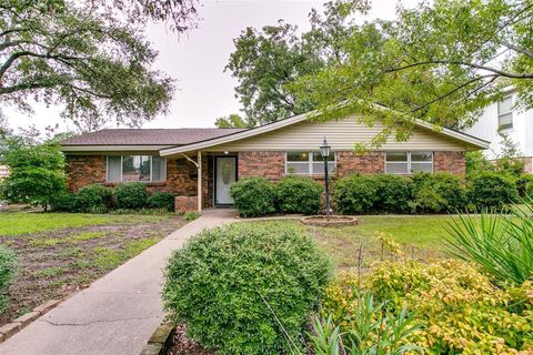 A home in Hurst