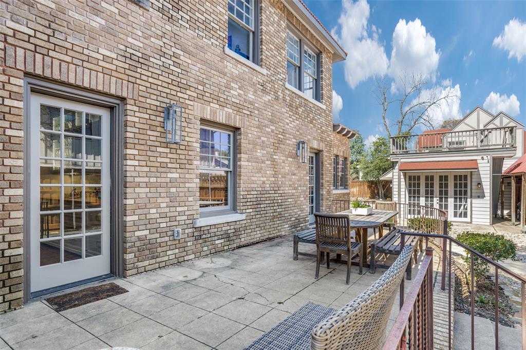 Country Club Estates - Residential