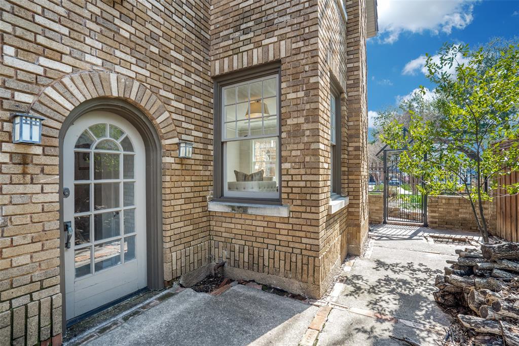 Country Club Estates - Residential