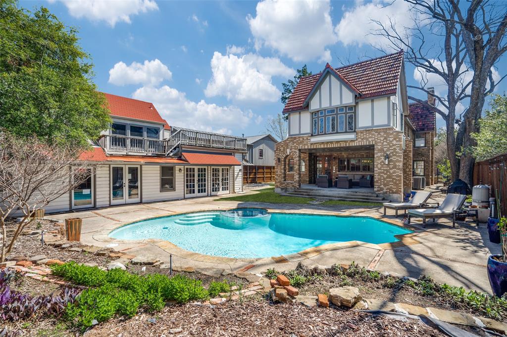 Country Club Estates - Residential