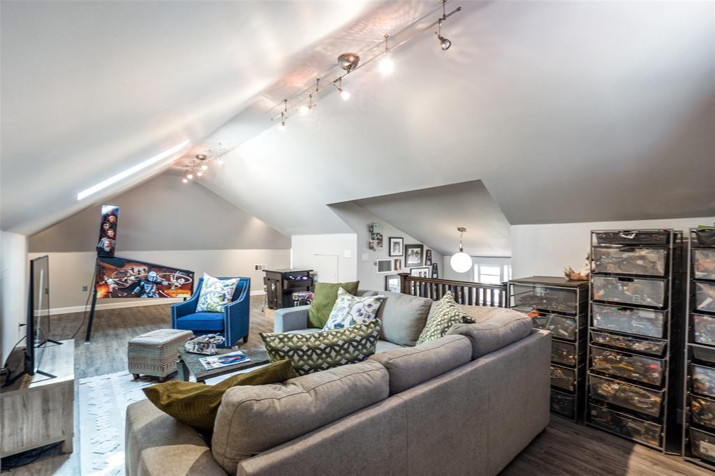 Country Club Estates - Residential