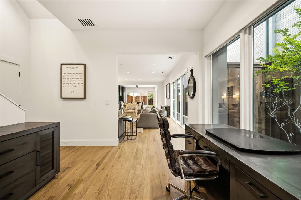 5133 Vickery Boulevard