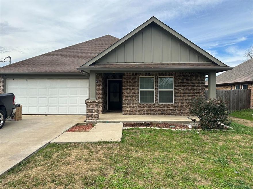 Welcome to Terrell, Texas... This home is minutes away from Dallas but offers small town living. Property features an open floor plan with master located in the rear of home with the other two bedroom in the front. The kitchen and living area offers a warm and inviting area for cooking and entertaining your family or guest. The breakfast area overlooks the oversized fenced backyard. You don't get this much land in the city for this price. Buyer and Buyer Agent to verify all measurements.