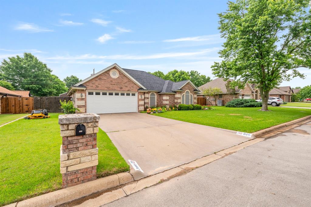 740 Bluebonnet Drive