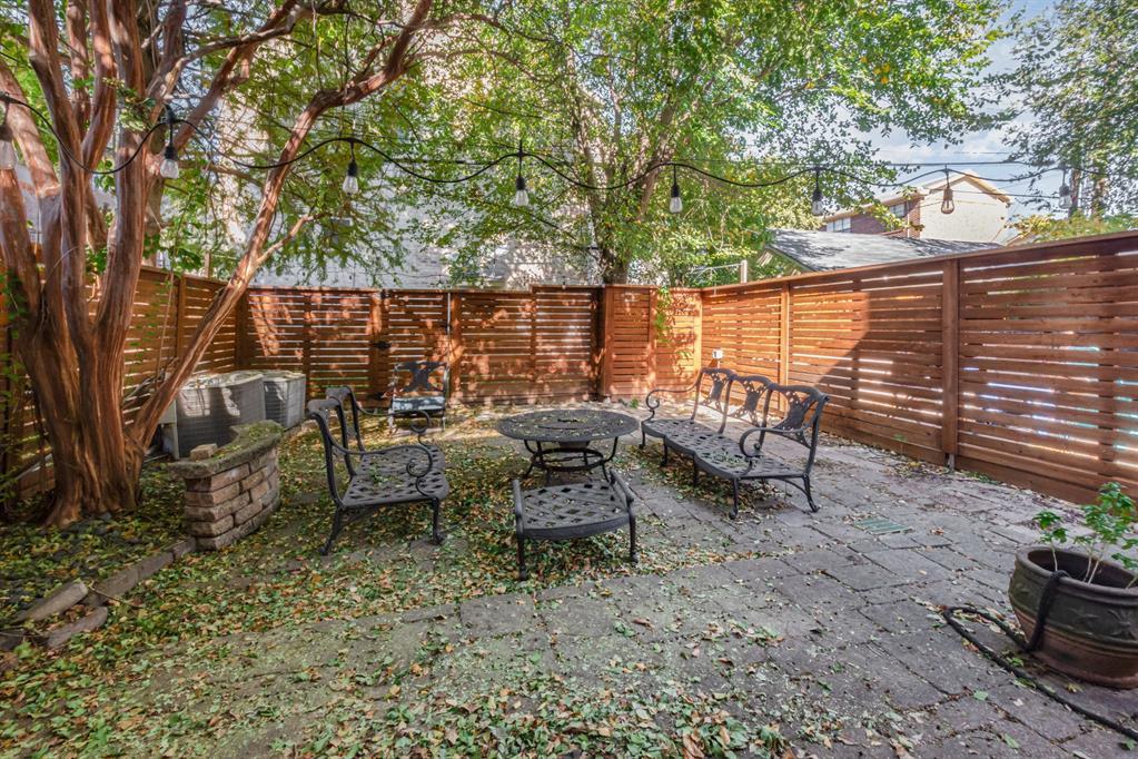 University Annex 02 Inst Rep - Residential Lease