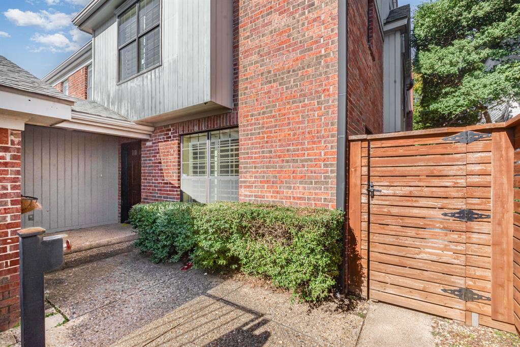 University Annex 02 Inst Rep - Residential Lease