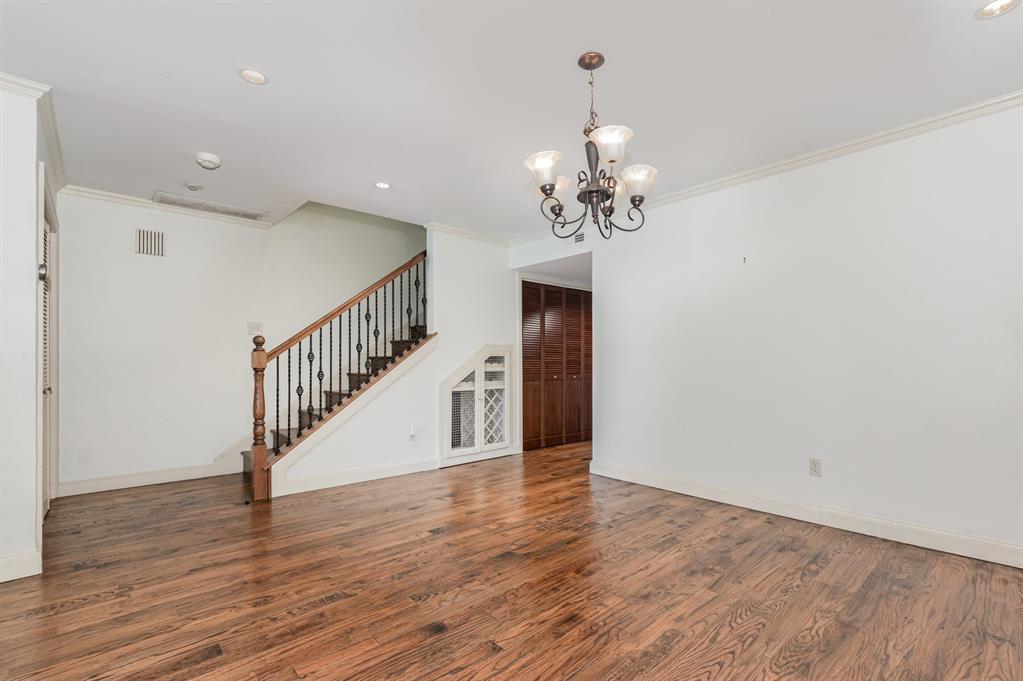 University Annex 02 Inst Rep - Residential Lease