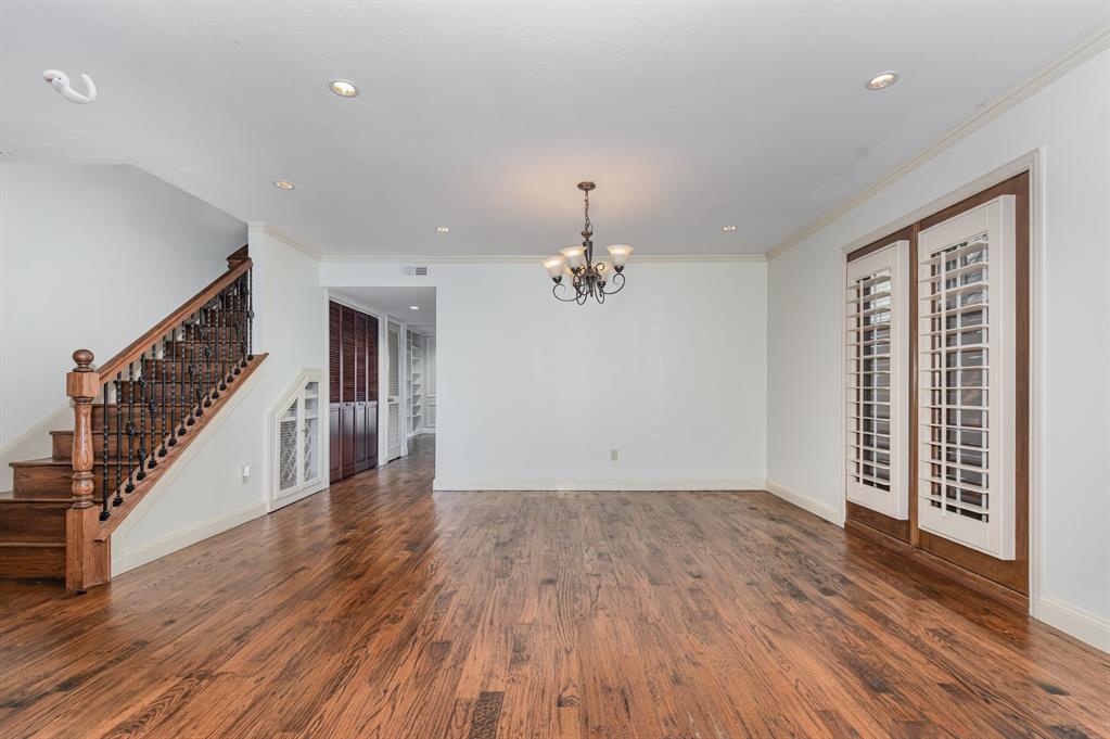 University Annex 02 Inst Rep - Residential Lease