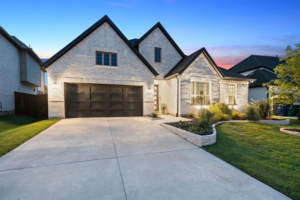 121 Calmwater Cove