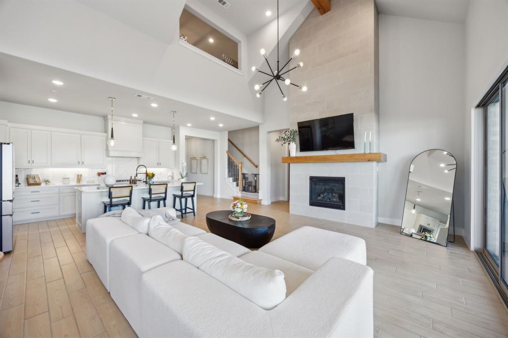 121 Calmwater Cove