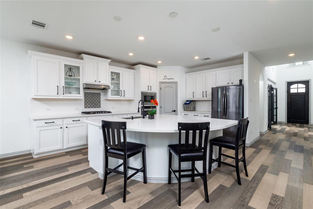 6712 Cedarhurst Court