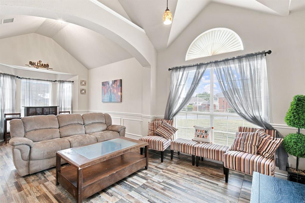 1720 Cattail Creek