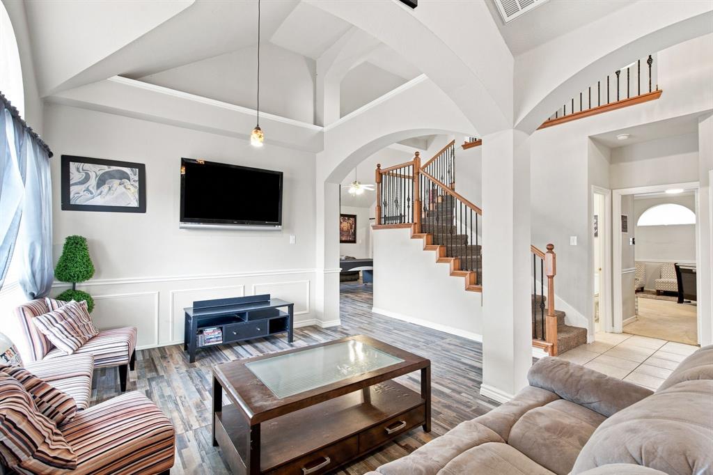 1720 Cattail Creek