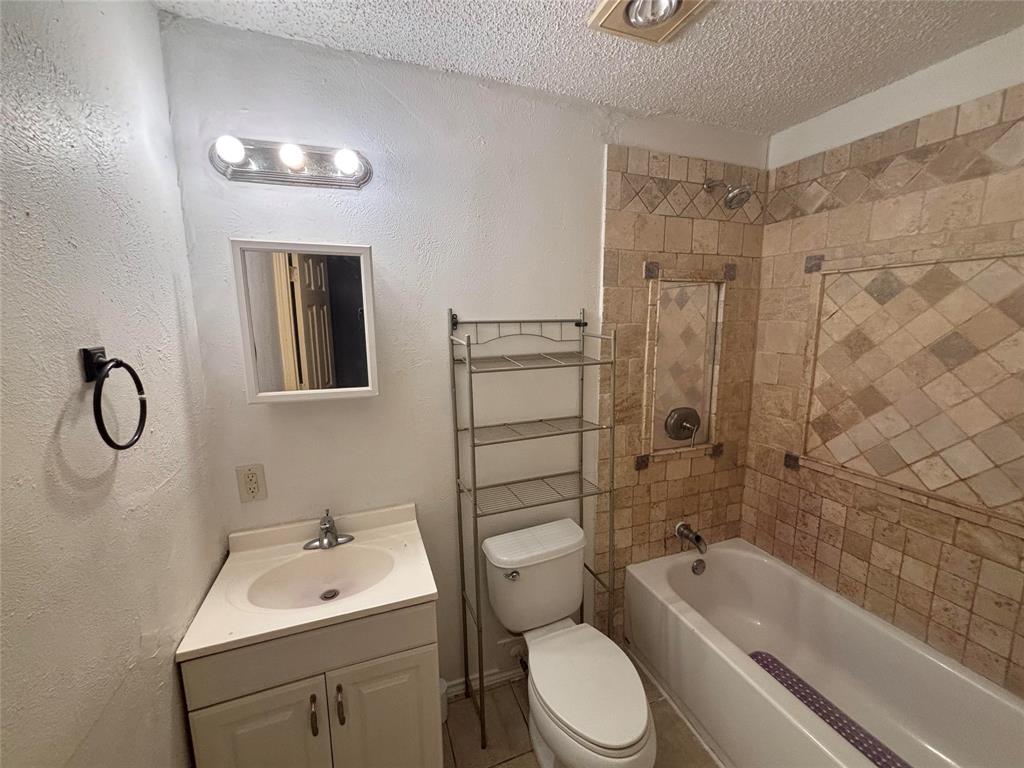 Tri Country Estate 1st Fil Add - Residential Lease