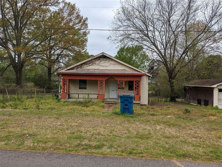 This home needs so little to be ready. The seller is giving someone a great opportunity here. A good clean and some repairs just from it being vacant could have you with some great sweat equity with this one. Great rental area. Lots of convenience in the area.