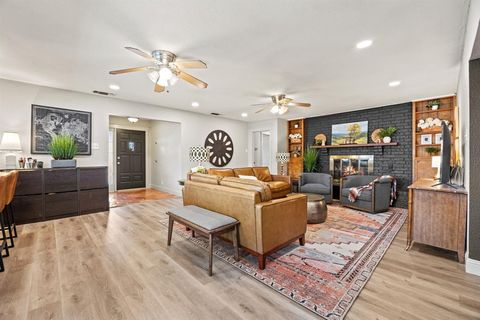 Tiny photo for 319 S Jackson Avenue, Justin, TX 76247 (MLS # 21156827)