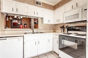 Preston Oaks Crossing Condos 01 & 02 - Residential