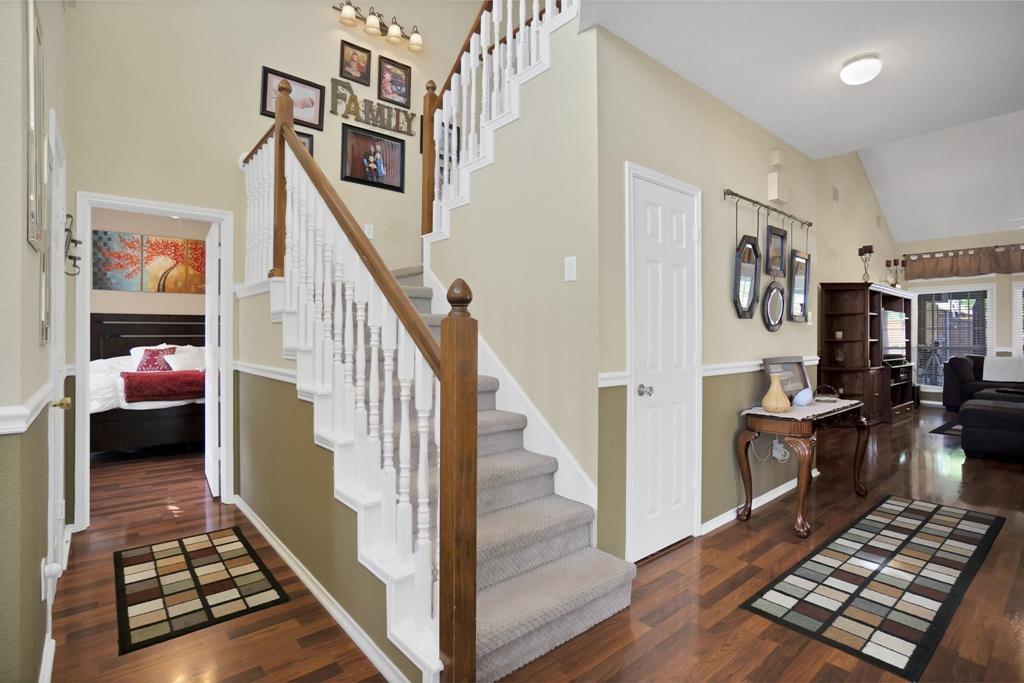 6111 N Arlington Drive N