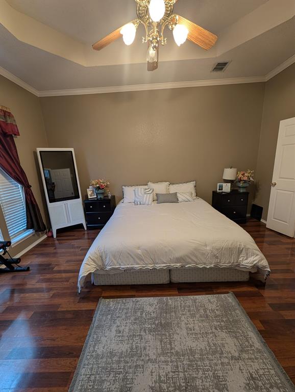 6111 N Arlington Drive N