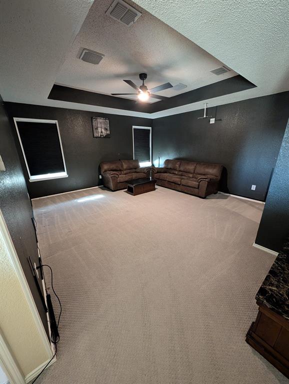 6111 N Arlington Drive N