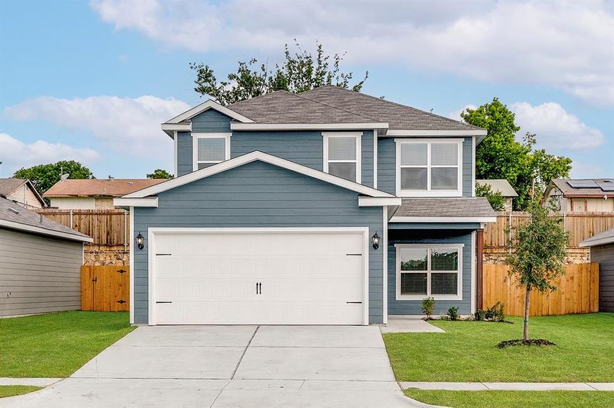 Piper – 2 story, 4-bed, 2.5-bath, loft, 1,772 SQFT! The two-story Piper floor plan showcases four bedrooms, two-and-a-half bathrooms and spacious living areas. Soaring ceilings, walls of windows, stainless-steel appliances, vinyl plank wood-style flooring and designer fixtures set the tone for this upgraded home. With the incredible, open layout, the dining room is open to the living room making it functional for everyday family living. The kitchen features energy-efficient kitchen appliances, granite countertops and wood cabinets topped with crown molding. Your family will enjoy having the large, upstairs game room to create more family memories. Situated downstairs, comfort and relaxation await in the private owner’s suite of the Piper. Designed with your ultimate enjoyment in mind, the upgraded Piper will exceed all expectations.