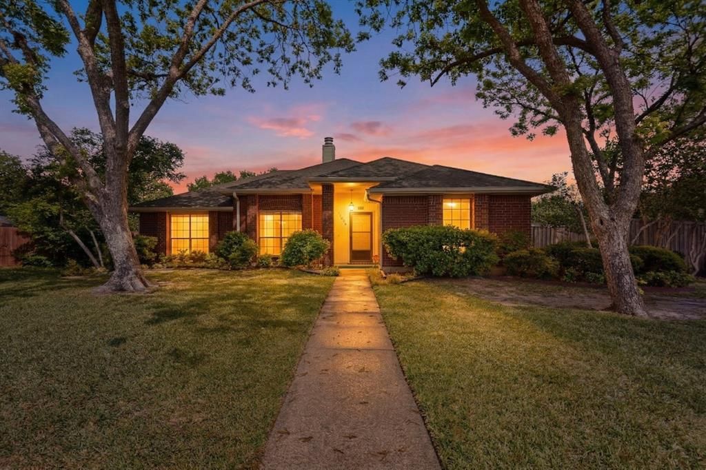 Photo of 2008 Cheshire Court, Mesquite, TX 75181 (MLS # 21238058)