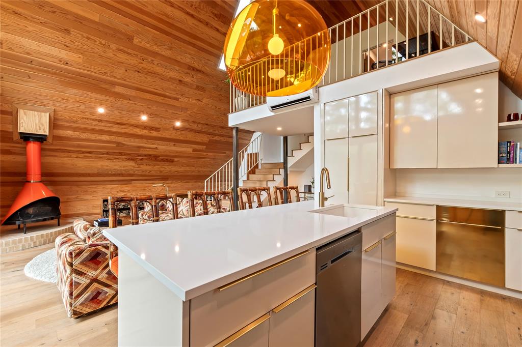 Point La Vista - Residential