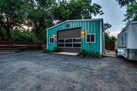 5935 Wall Avenue Haltom City TX 76117