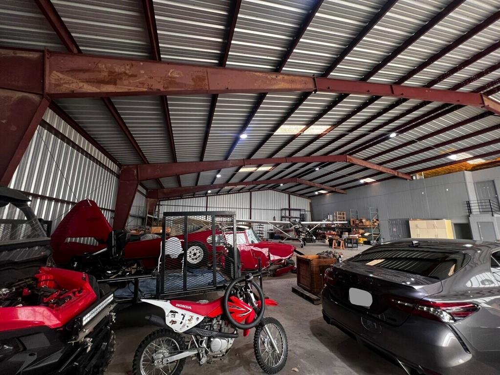 Aero Country Airport - Residential