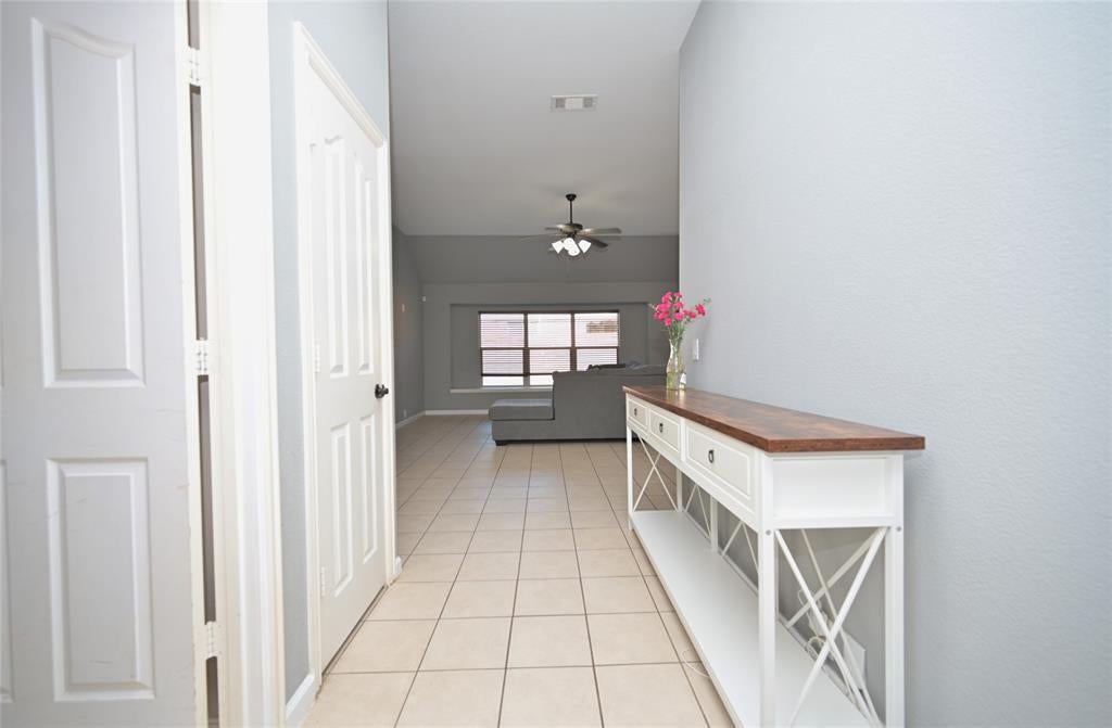 1409 Fox Glen Trail