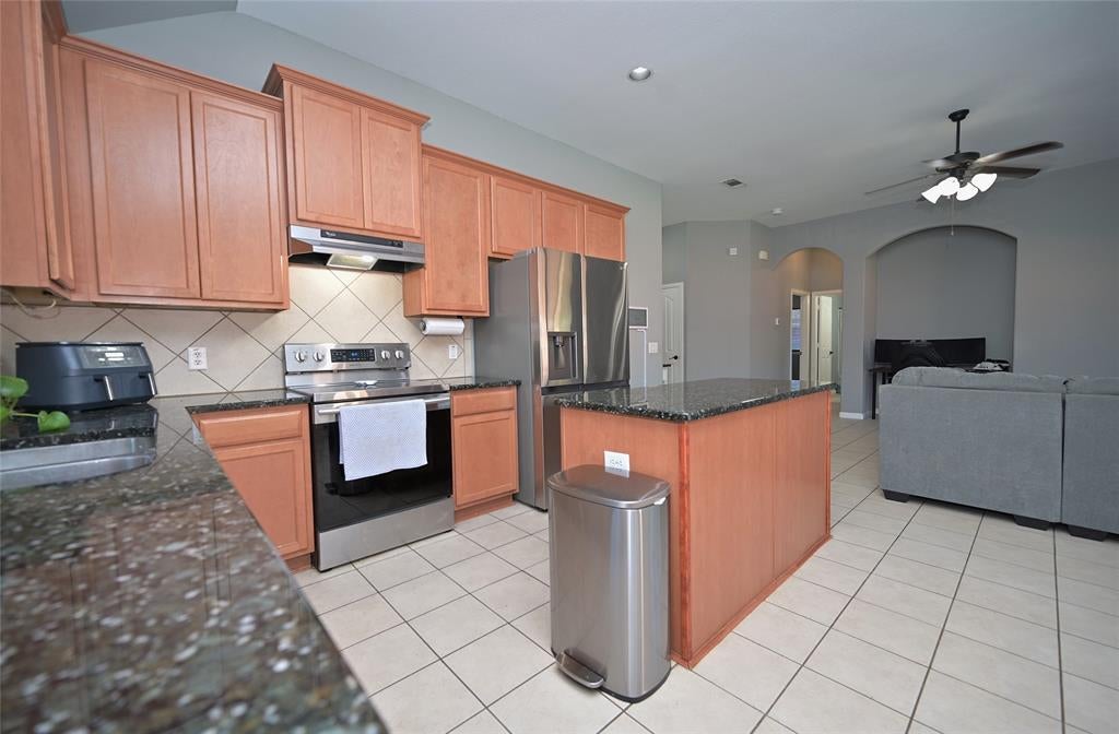 1409 Fox Glen Trail