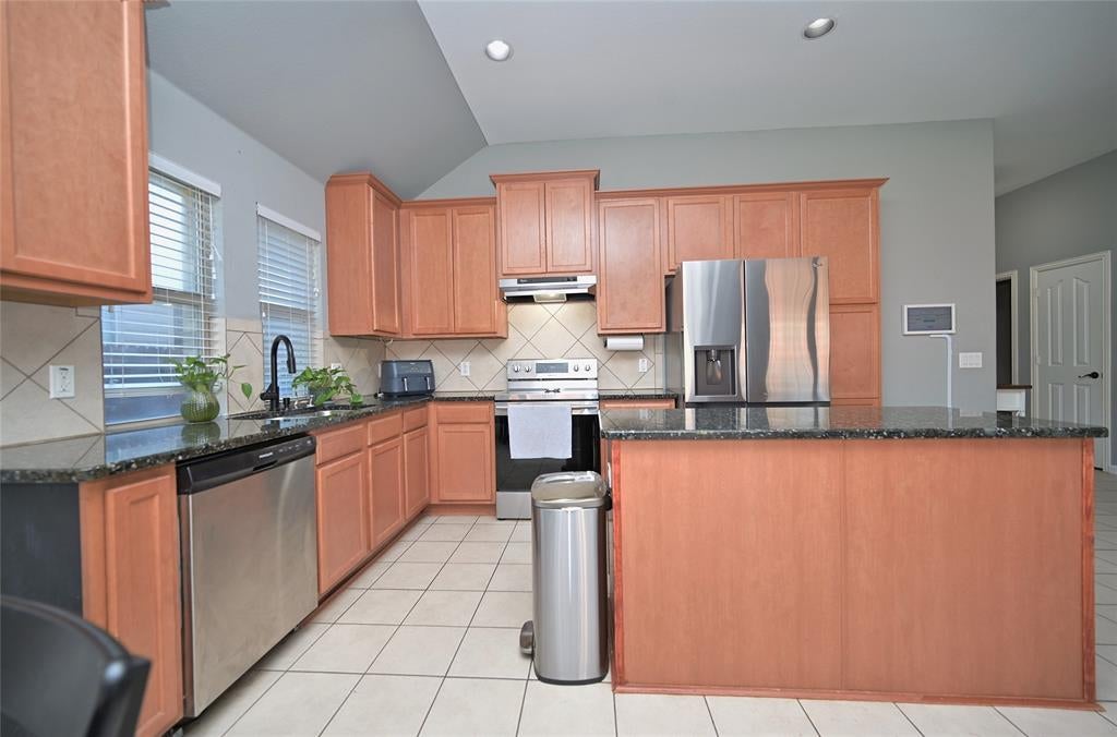 1409 Fox Glen Trail
