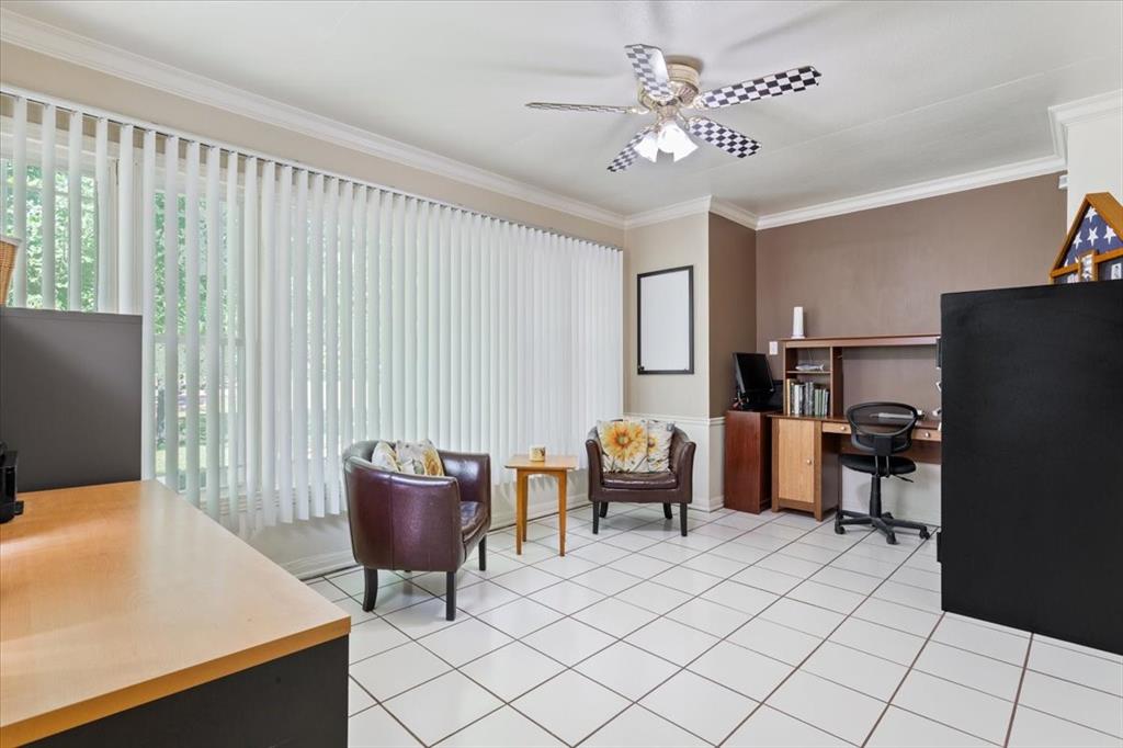 Davis E S Tr - Residential