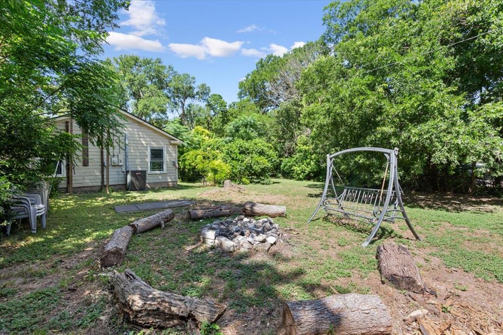 Davis E S Tr - Residential