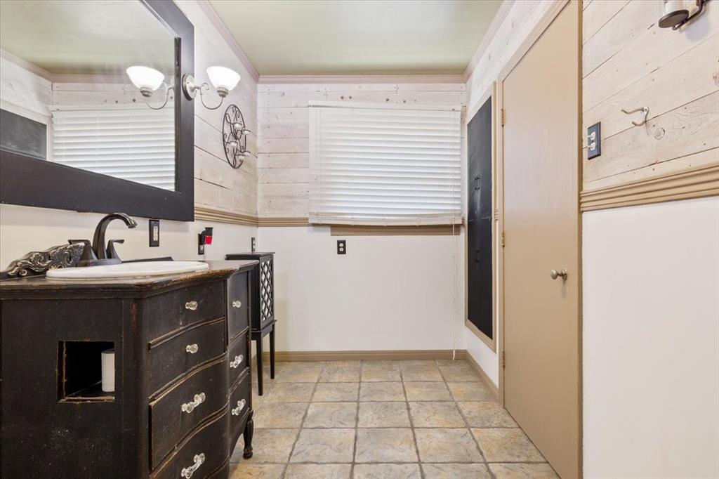 Davis E S Tr - Residential