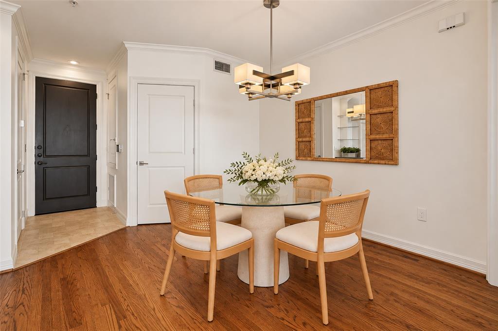8616 Turtle Creek Boulevard 323