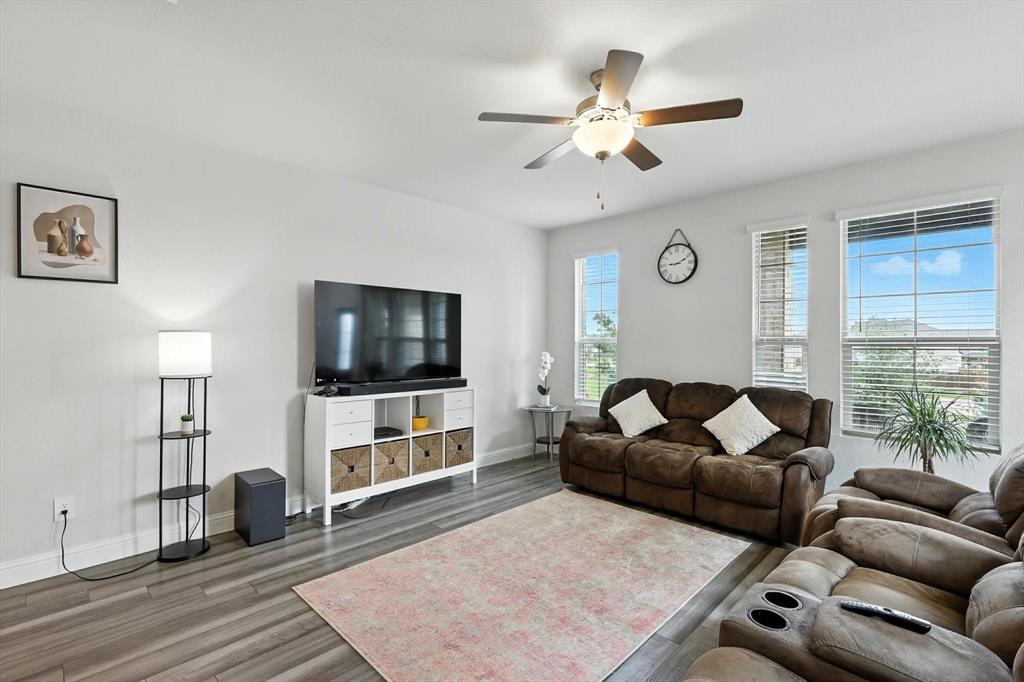 2629 Kings Canyon Mews