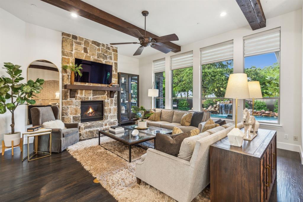 Waters Edge At Hogans Glen Ph - Residential